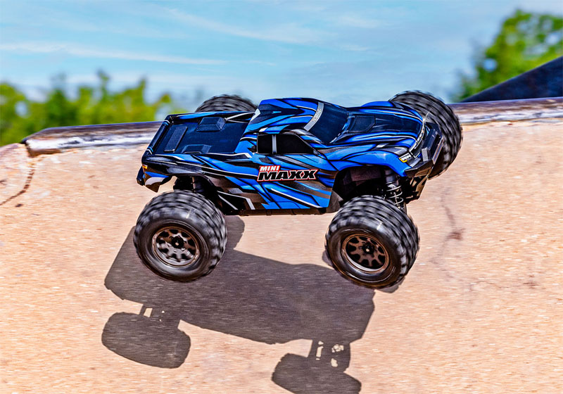Traxxas Mini Maxx 4WD Brushless RTR RC Monster Truck w/ID Lipo Battery & USB-C Charger