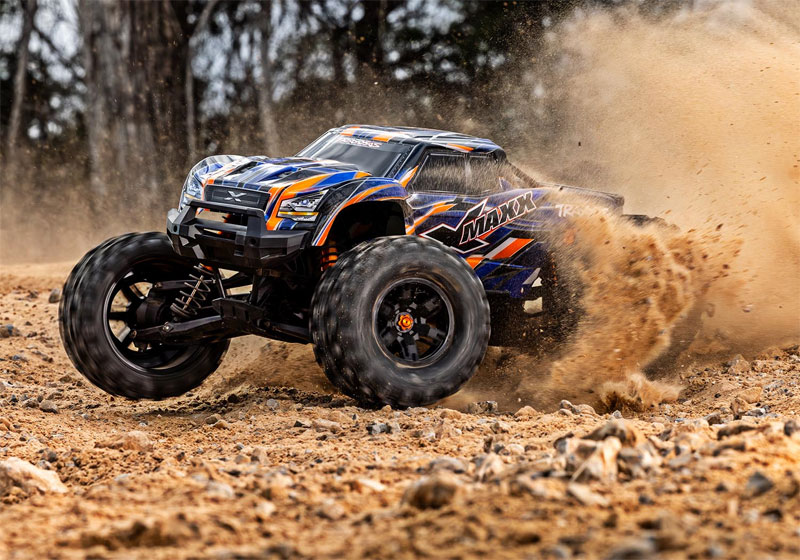 Traxxas X-Maxx 8S 4WD with Belted Tires RTR Monster Truck Combo w/4S 6700mAh & Dual Charger